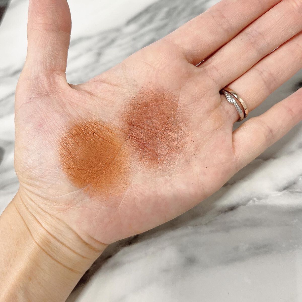 ジョイココ エアリーアイシャドウ/Joy.coco(ジョイココ)/単色アイシャドウを使ったクチコミ(2枚目)