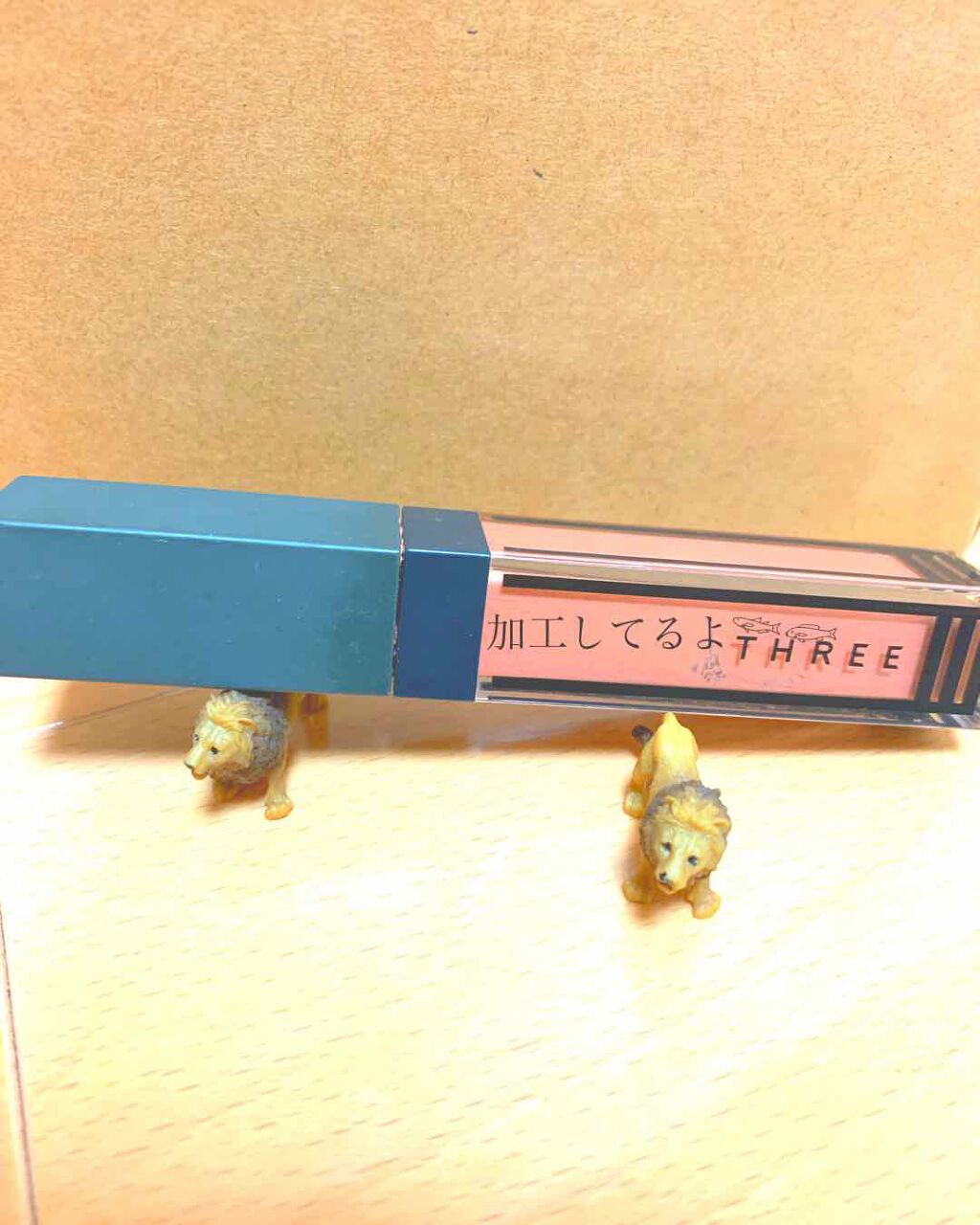 ウイスパーグロスフォーアイ/THREE/リキッドアイシャドウを使ったクチコミ（1枚目）