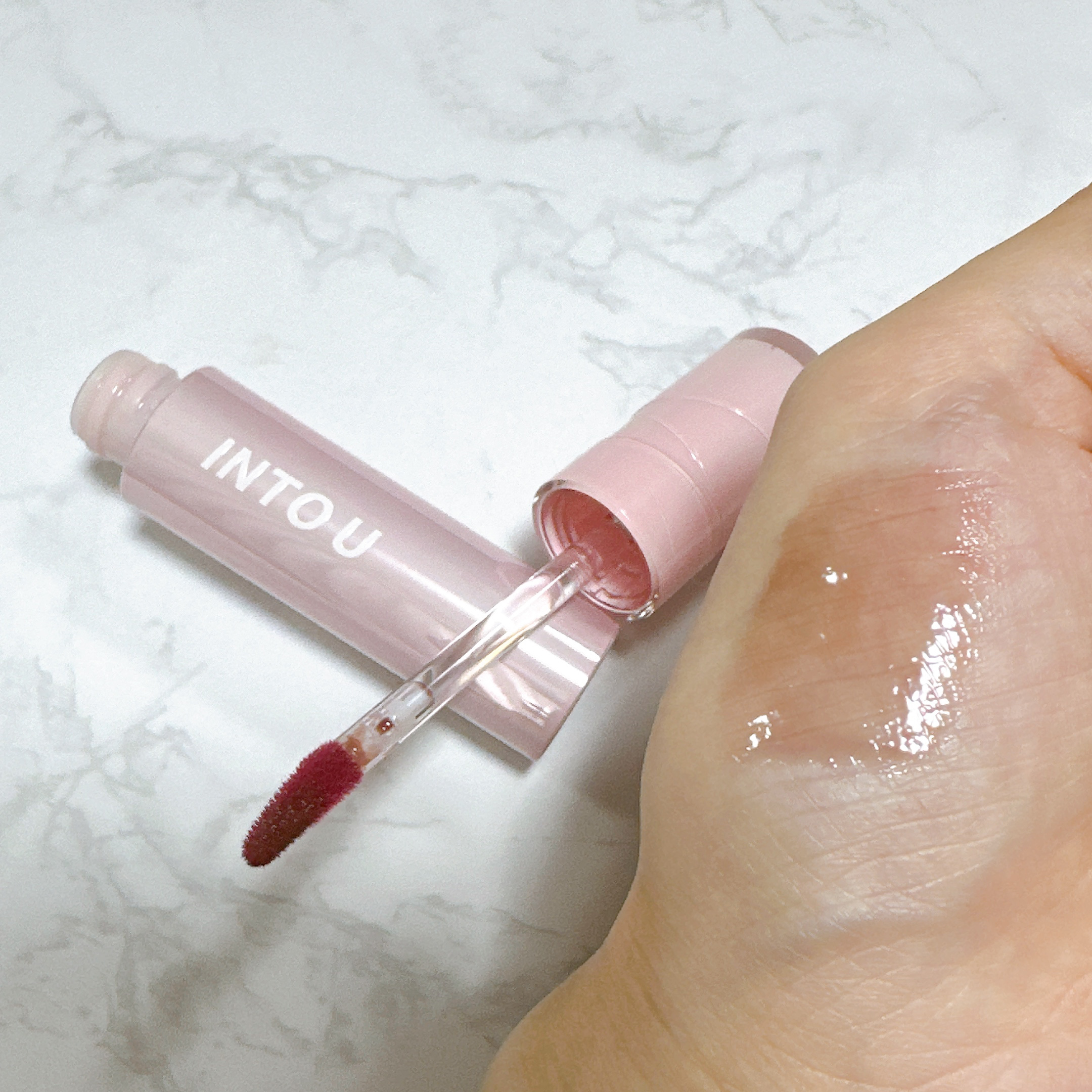 ジューシーパンピンググロス/INTO U/リップグロスを使ったクチコミ（1枚目）