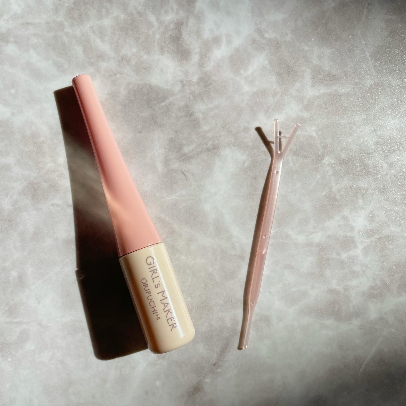 polser161cm on LIPS 「まぶたをグイッと折り込む!完全改良版のオリプチ+Rで簡単二重に..」(1枚目)