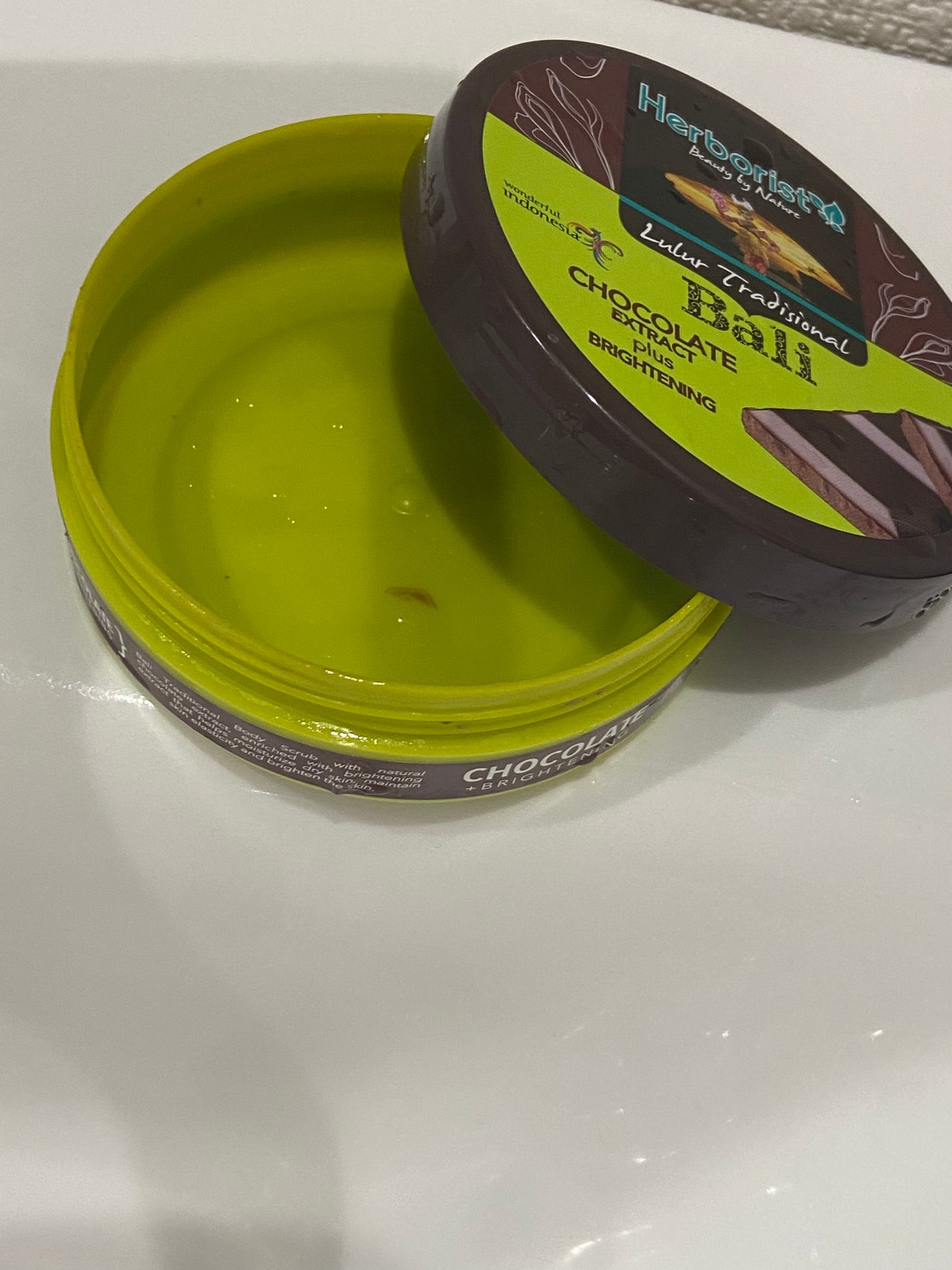 おにく on LIPS 「使い切りコスメー❗️❗️先輩からバリのお土産でもらいました❗️..」(3枚目)