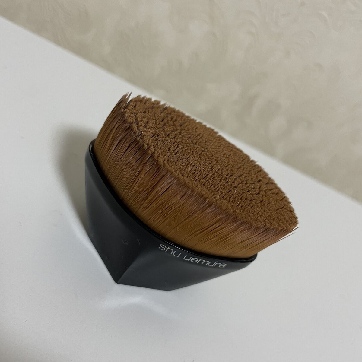 ペタル 55 ファンデーション ブラシ/shu uemura/メイクブラシを使ったクチコミ（2枚目）