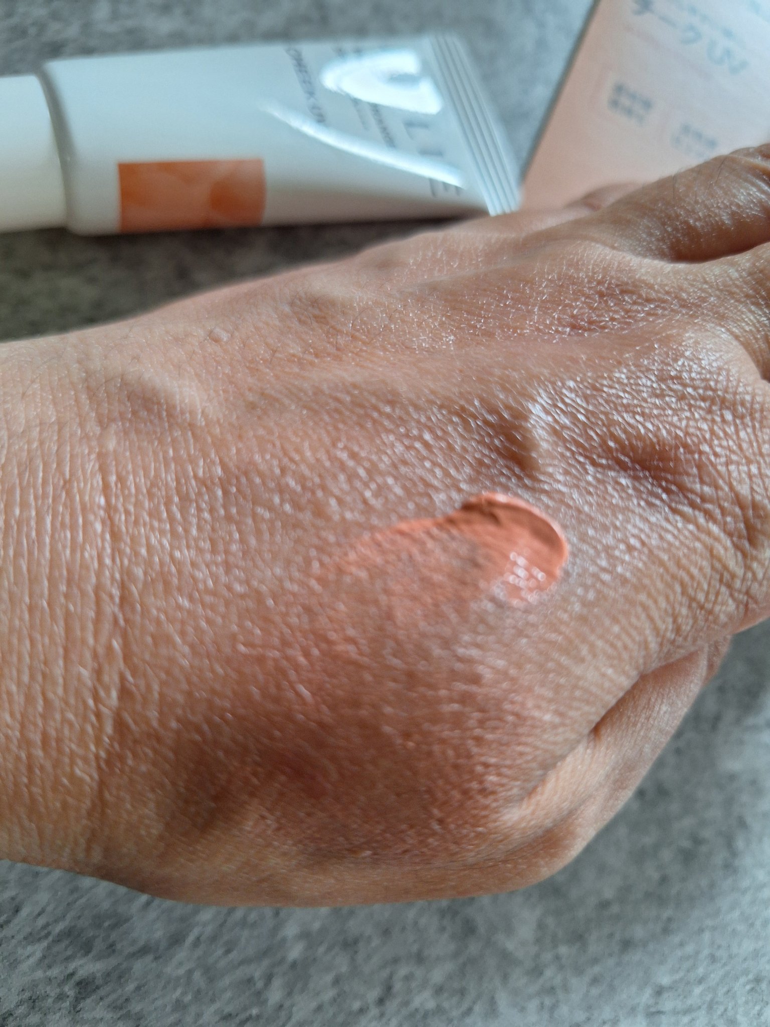 クロノビューティ カラーオンUV チーク 02 ウォームオレンジ/アリィー/日焼け止めクリームを使ったクチコミ（3枚目）