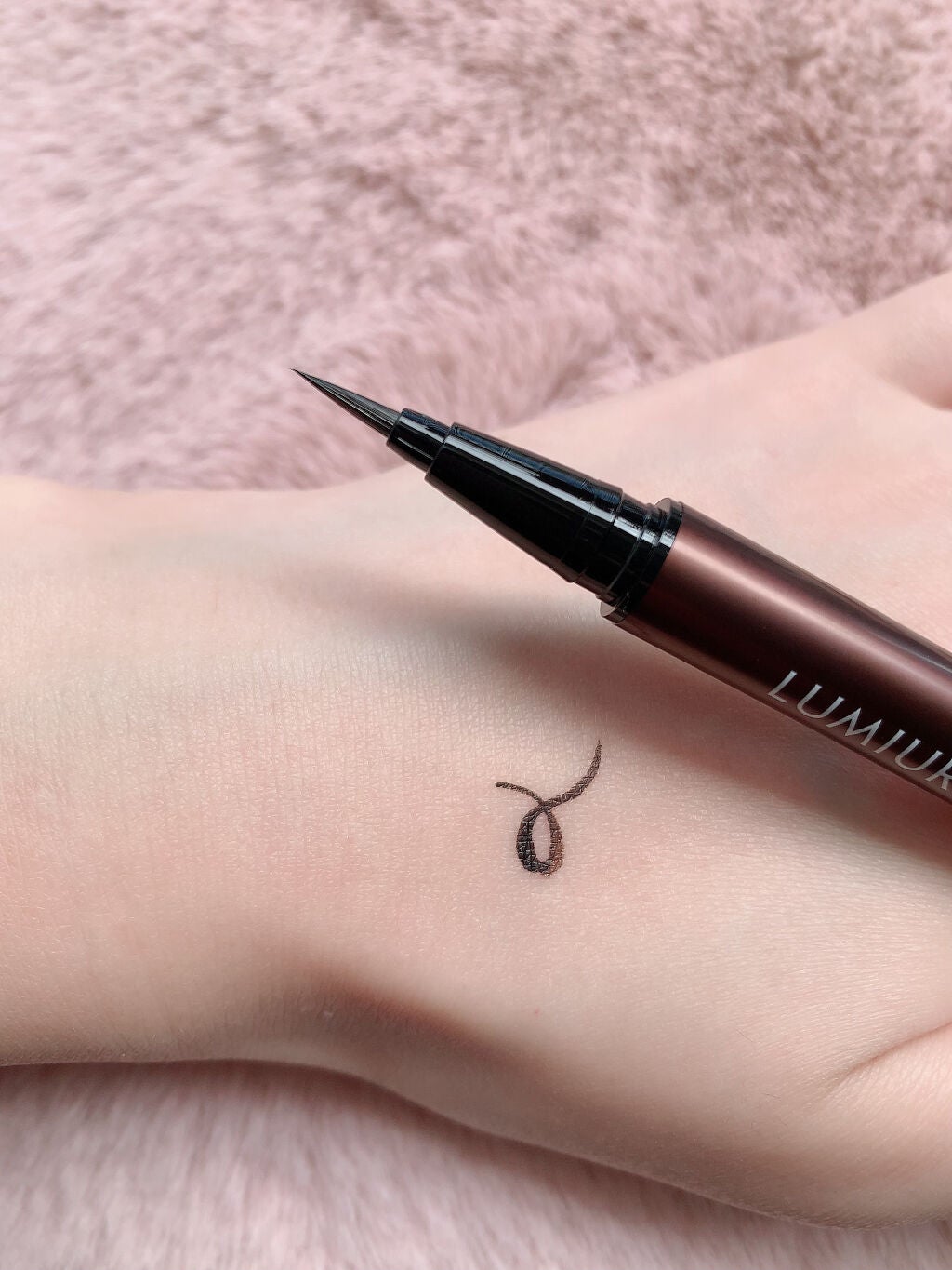 スキルレスライナー/LUMIURGLAS/リキッドアイライナーを使ったクチコミ(3枚目)