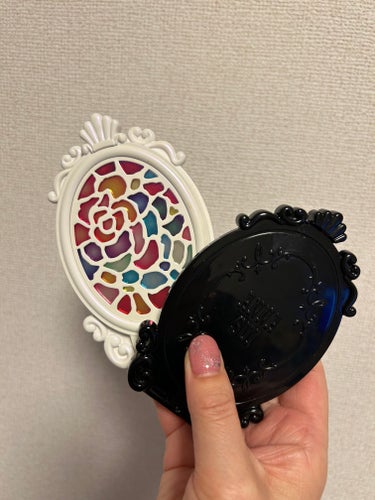 ANNA SUI リミテッド ビューティー ミラーのクチコミ「お友達から、旅行のお土産でいただきました。
友よ、ありがとう。

デザインが素敵な手のひらサイ.....」（1枚目）