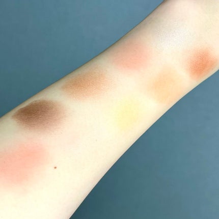 牡丹鏤月浮雕  百鳥朝鳳/花西子/アイシャドウパレットを使ったクチコミ(4枚目)