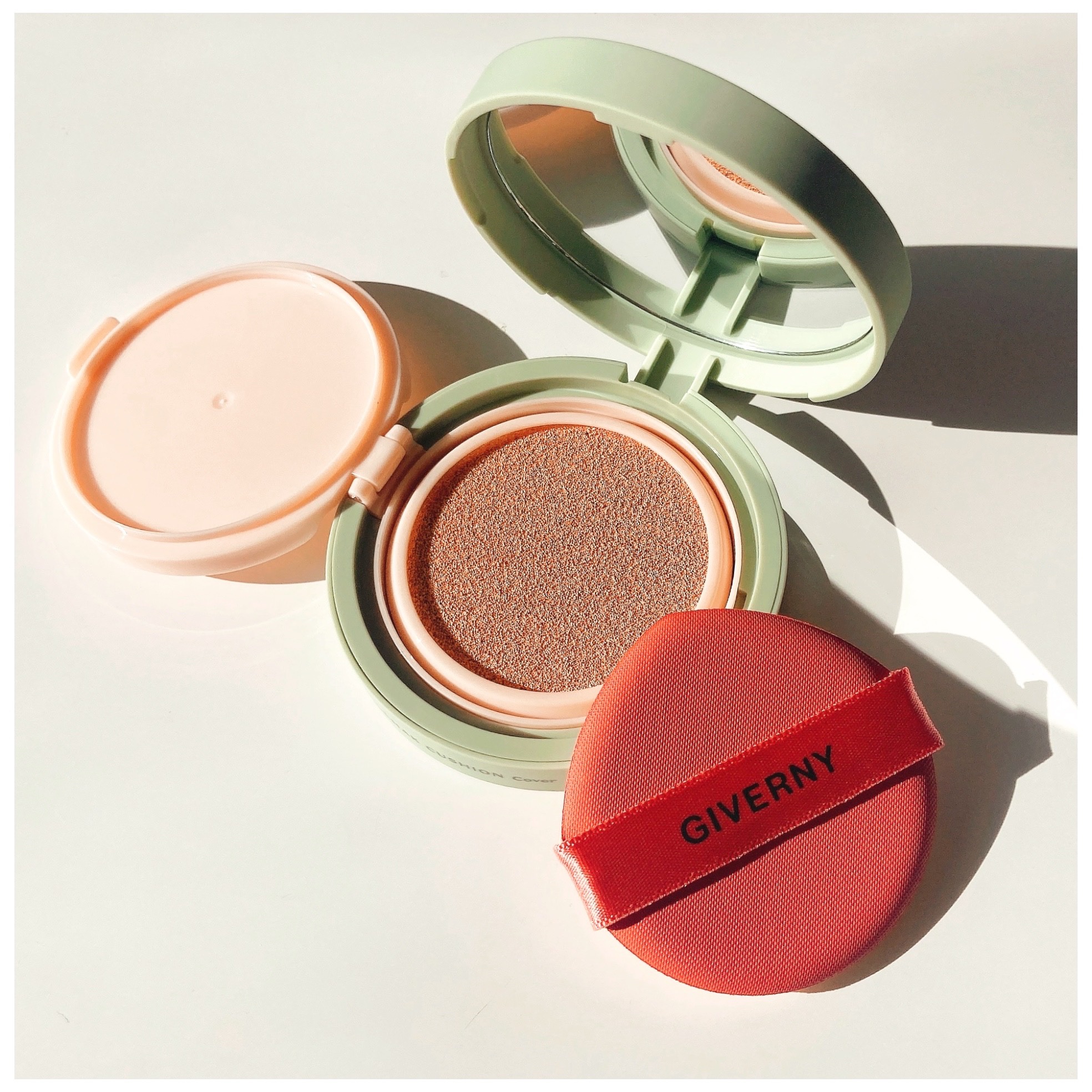 ジヴェルニー 密着カバークッション 23NW ミディアムベージュ/GIVERNY/クッションファンデーションを使ったクチコミ（3枚目）