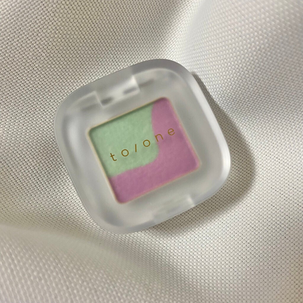 ペタル フロート アイシャドウ/to/one/アイシャドウパレットを使ったクチコミ(1枚目)