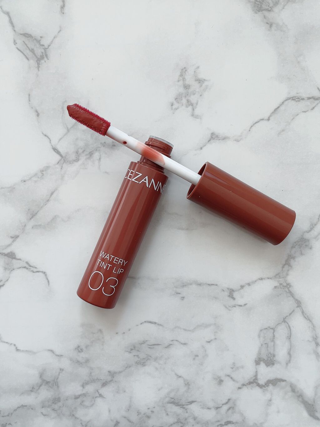 ウォータリーティントリップ/CEZANNE/リップティントを使ったクチコミ（3枚目）