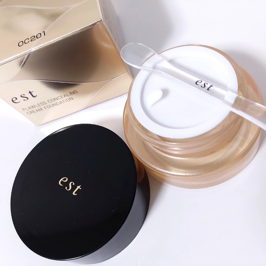 エスト フローレス コンシーリング クリームファンデーション/est/クリーム・エマルジョンファンデーションを使ったクチコミ（2枚目）