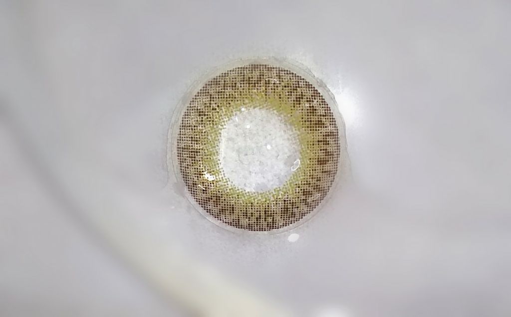 LUSTAR/ヴィーナスアイズ/カラーコンタクトレンズを使ったクチコミ（2枚目）