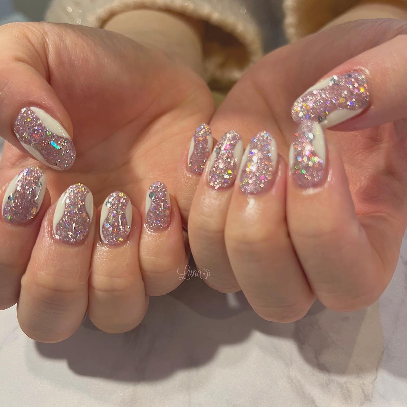 Iuna. Mizuki on LIPS 「.ぎらぎらピンク💖💖💖#nail#nailstagram#ge..」(2枚目)