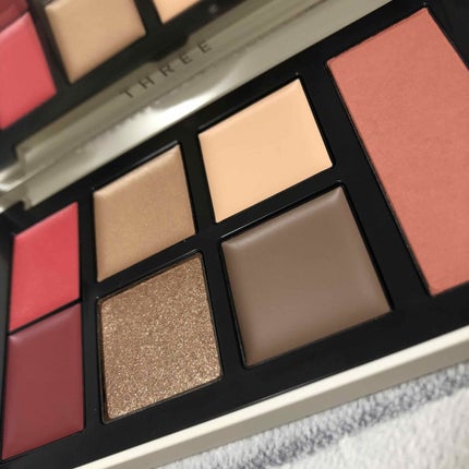 セレブレーションリベレーションパレット/THREE/メイクアップキットを使ったクチコミ(2枚目)