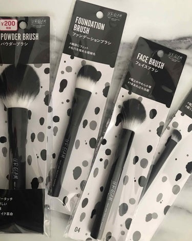 UR GLAM　POWDER BRUSH/U R GLAM/メイクブラシを使ったクチコミ（1枚目）