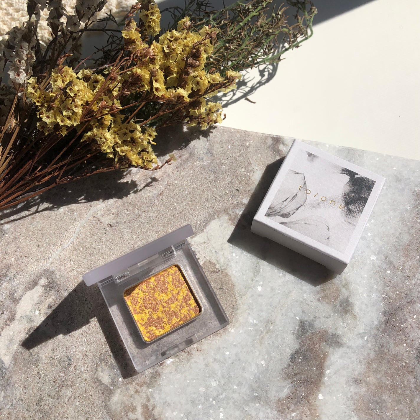 トーン ペタル アイシャドウ/to/one/アイシャドウパレットを使ったクチコミ(1枚目)