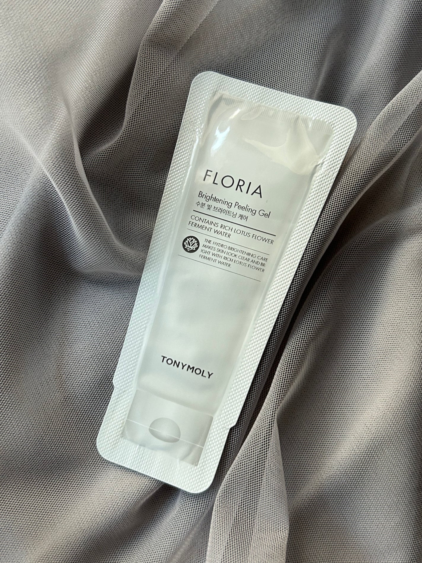 フローリア ブライトニングピーリングジェル/TONYMOLY/ピーリングを使ったクチコミ(1枚目)