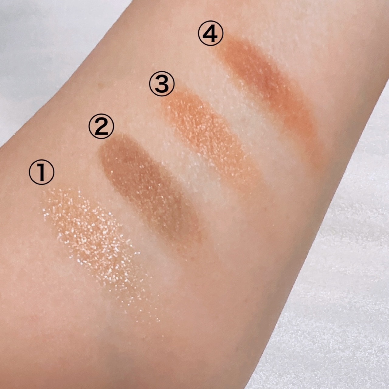 ミネラルクラッシィシャドー/エトヴォス/アイシャドウパレットを使ったクチコミ（3枚目）