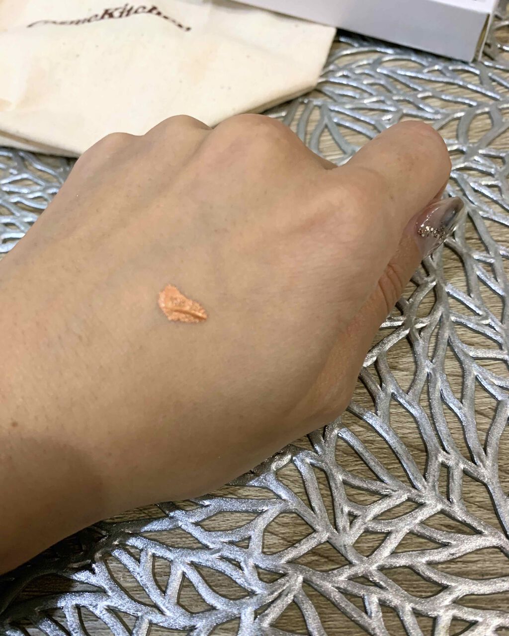 トーン ペタル リキッド アイシャドウ/to/one/リキッドアイシャドウを使ったクチコミ(2枚目)