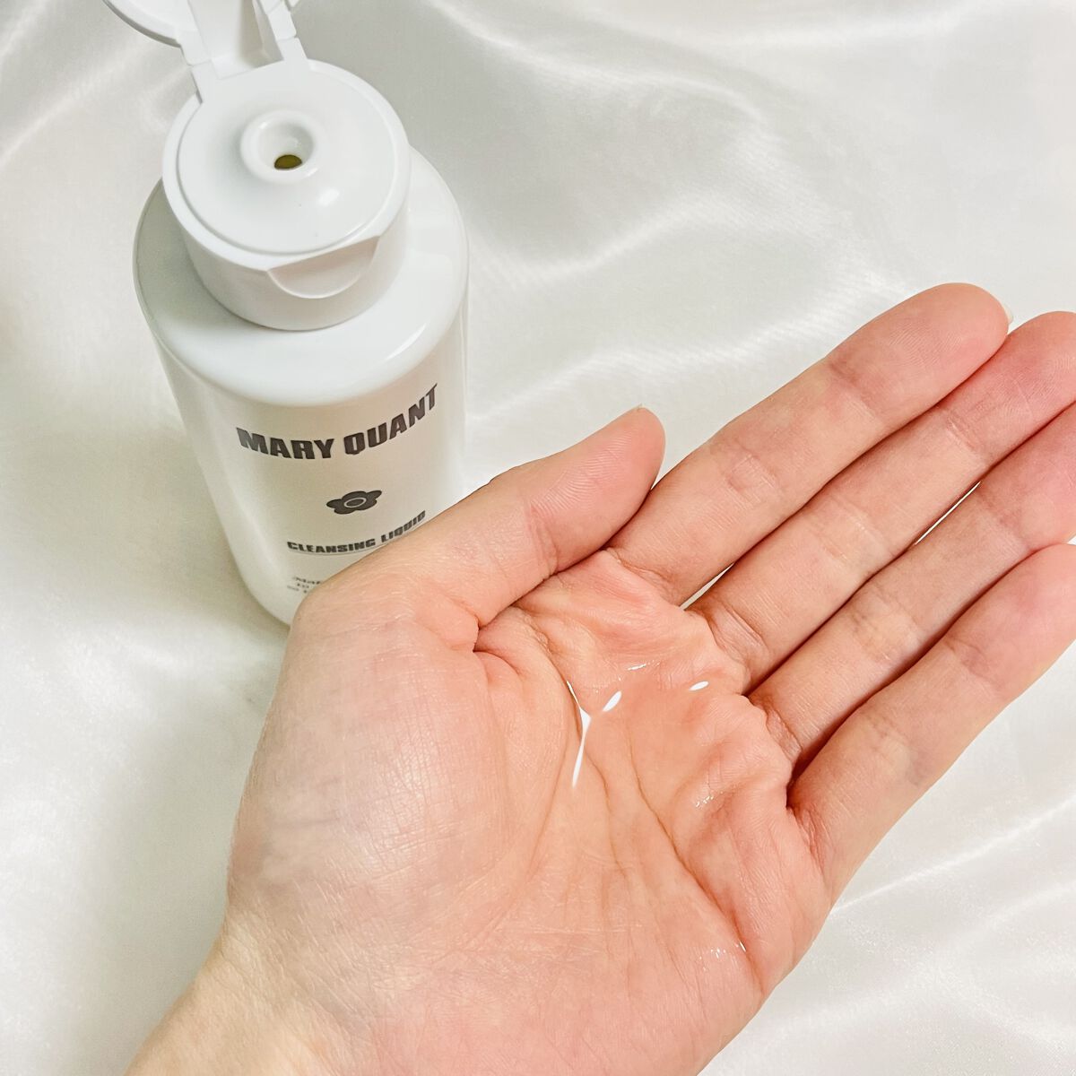 MARY QUANT クレンジング リキッドのクチコミ「✔︎ 時短したい方
✔︎ ベタつきが気になる方
オイルのクレンジング力とみずみずしさを両立した.....」（3枚目）