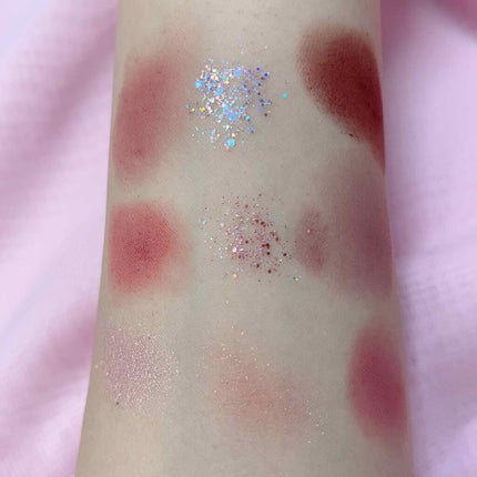 キャンディーボタン/ColourPop/アイシャドウパレットを使ったクチコミ(3枚目)