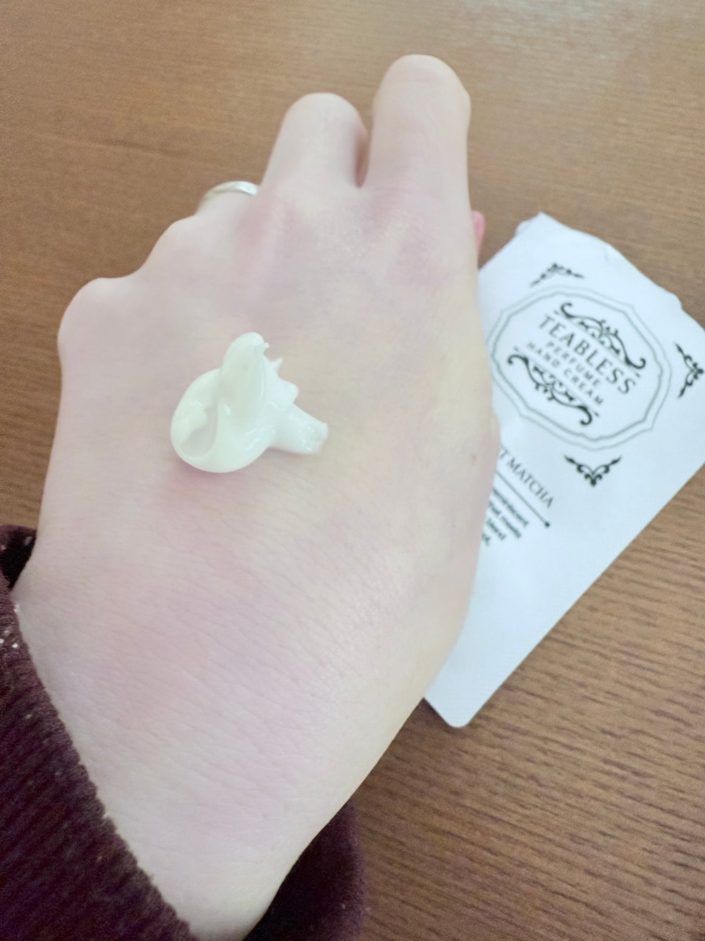 パフュームボディローション リリィムスクホワイトティー/TEABLESS/ボディローションを使ったクチコミ(3枚目)