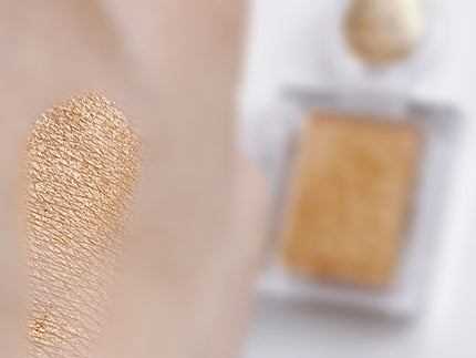 シャドーカスタマイズ/MAJOLICA MAJORCA/単色アイシャドウを使ったクチコミ(3枚目)