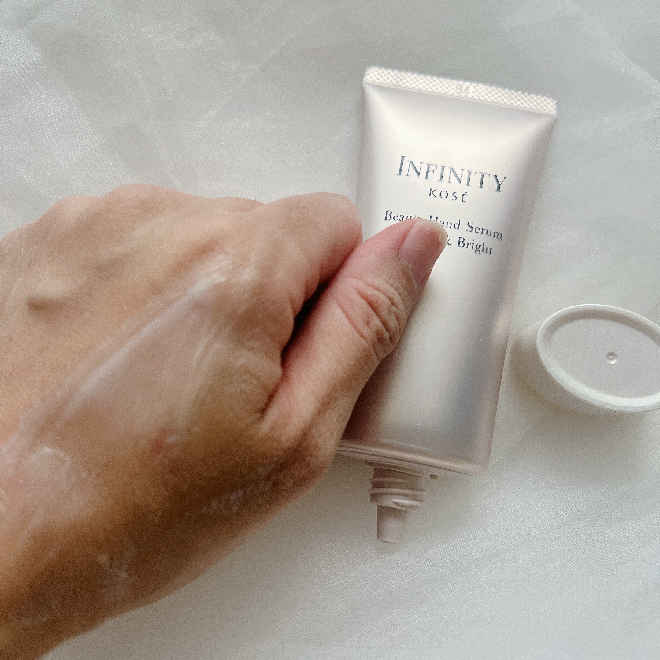 インフィニティ　ビューティーハンドセラム リンクル＆ブライト [医薬部外品]/インフィニティ/ハンドクリームを使ったクチコミ（3枚目）