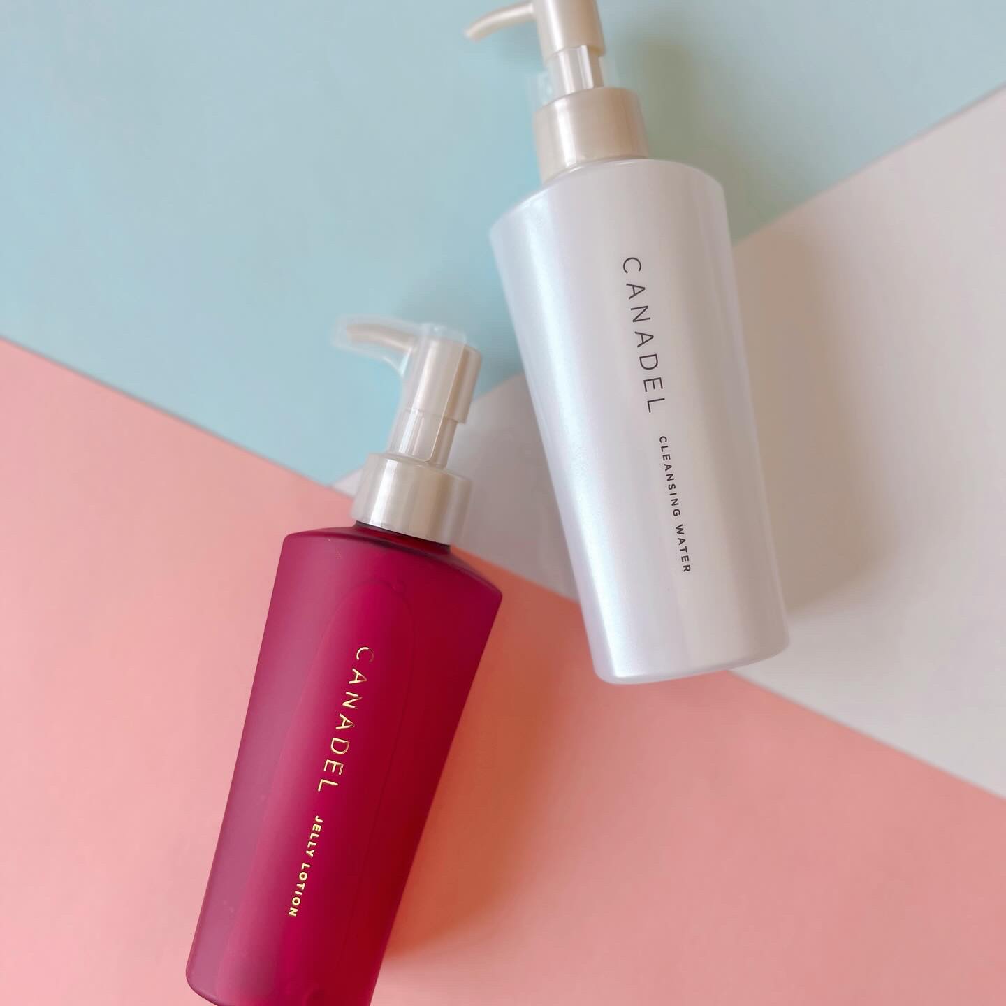 
⁡
CANADEL
⁡
クレンジングウォーター
ジェルローション
⁡
3月に発売されたばかりの新商品。
⁡
ウォータークレンジングはオイルのようにベタつかず、さらっとうるおいながらメイクも落とせます！
W洗顔不要なので、帰宅してすぐにこち