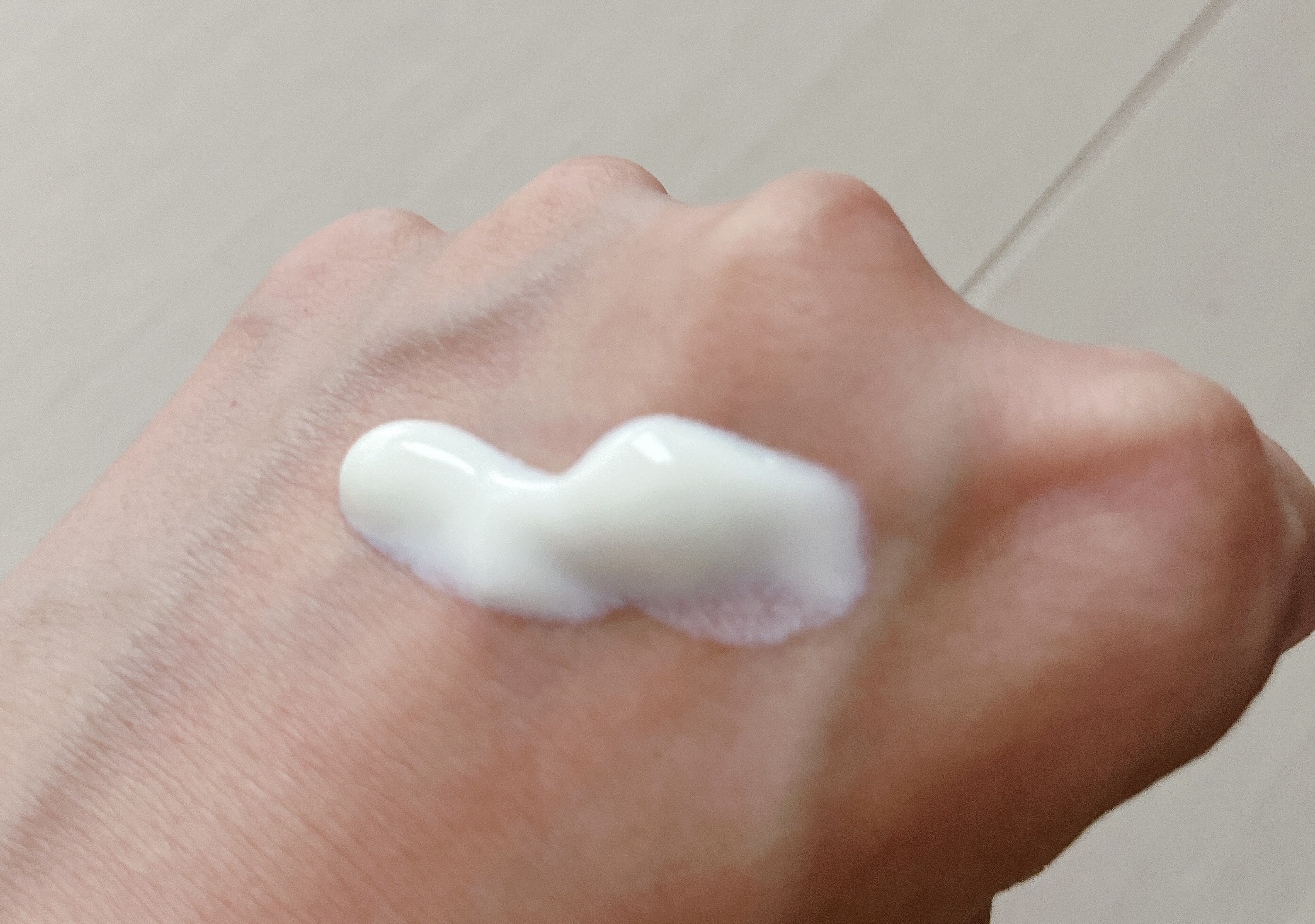 ヒアルーシカ ウォーターフィット サンセラム/SKIN1004/日焼け止めローションを使ったクチコミ（2枚目）