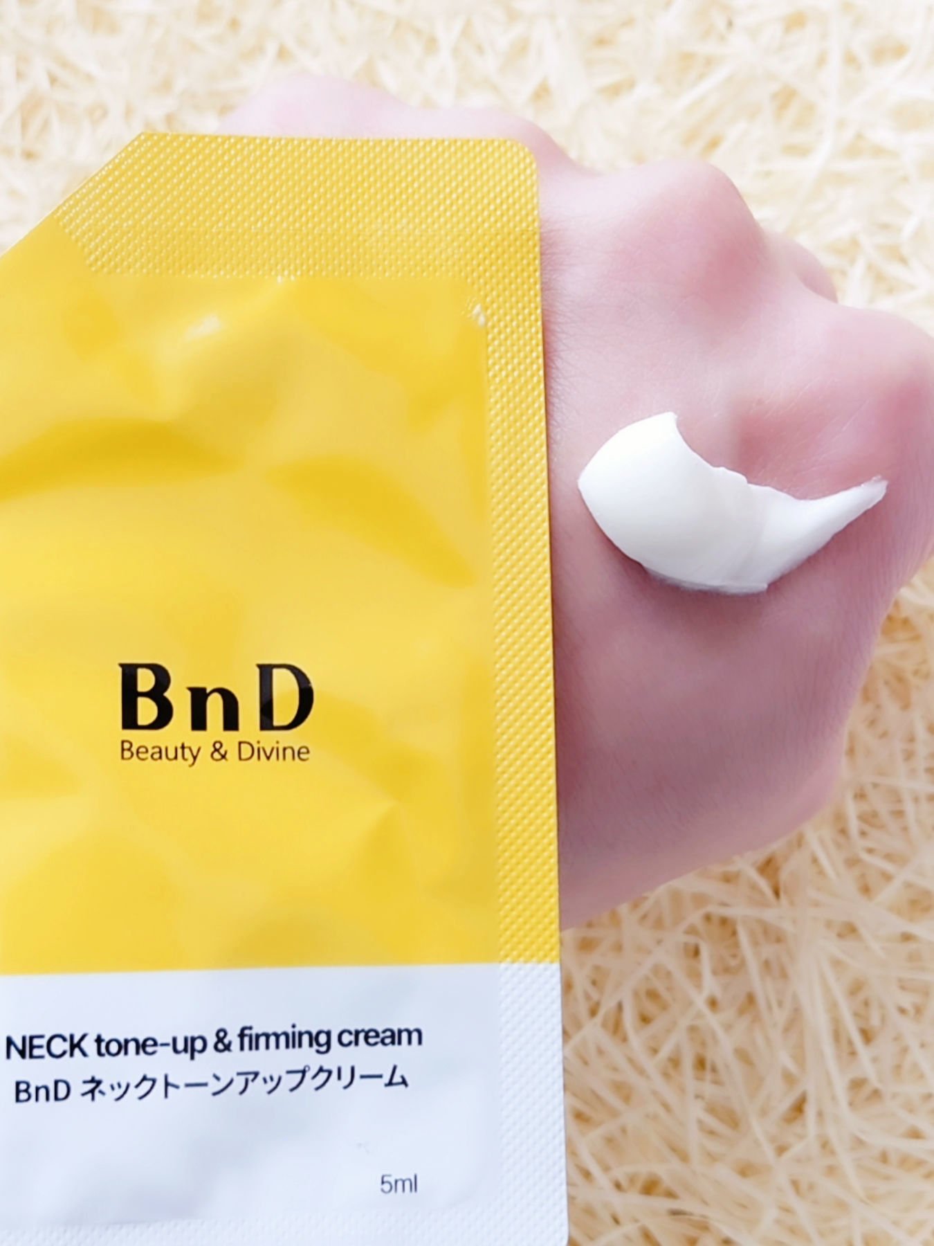 BnD ネックアイロン トーンアップ クリーム/BnD/ネック・デコルテケアを使ったクチコミ（2枚目）