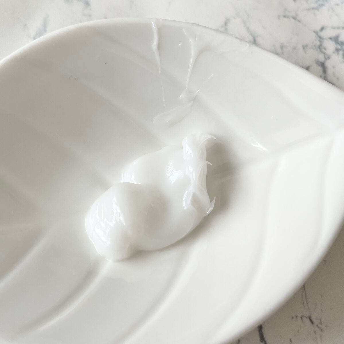 ザビューティ うるツヤチャージヘアパック/エッセンシャル/ヘアマスク・ヘアパックを使ったクチコミ(4枚目)