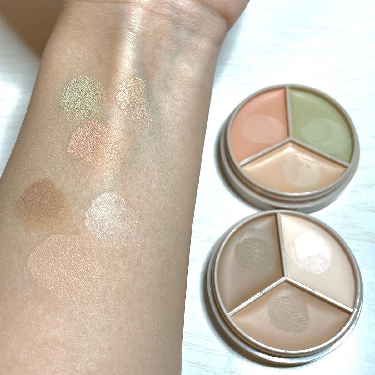 カバーパーフェクション トリプル ポット コンシーラー 02 コントゥアベージュ/the SAEM/パレットコンシーラーを使ったクチコミ（2枚目）