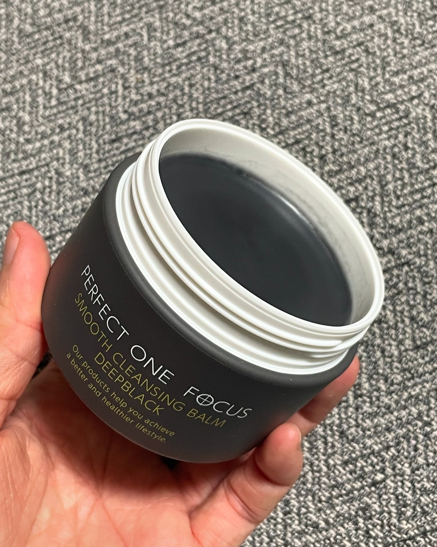 パーフェクトワンフォーカス スムースクレンジングバーム ディープブラック/PERFECT ONE FOCUS/クレンジングバームを使ったクチコミ(2枚目)