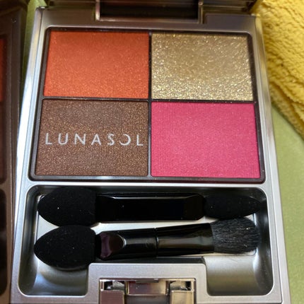 コントラスティングカラーアイズ/LUNASOL/アイシャドウパレットを使ったクチコミ(2枚目)