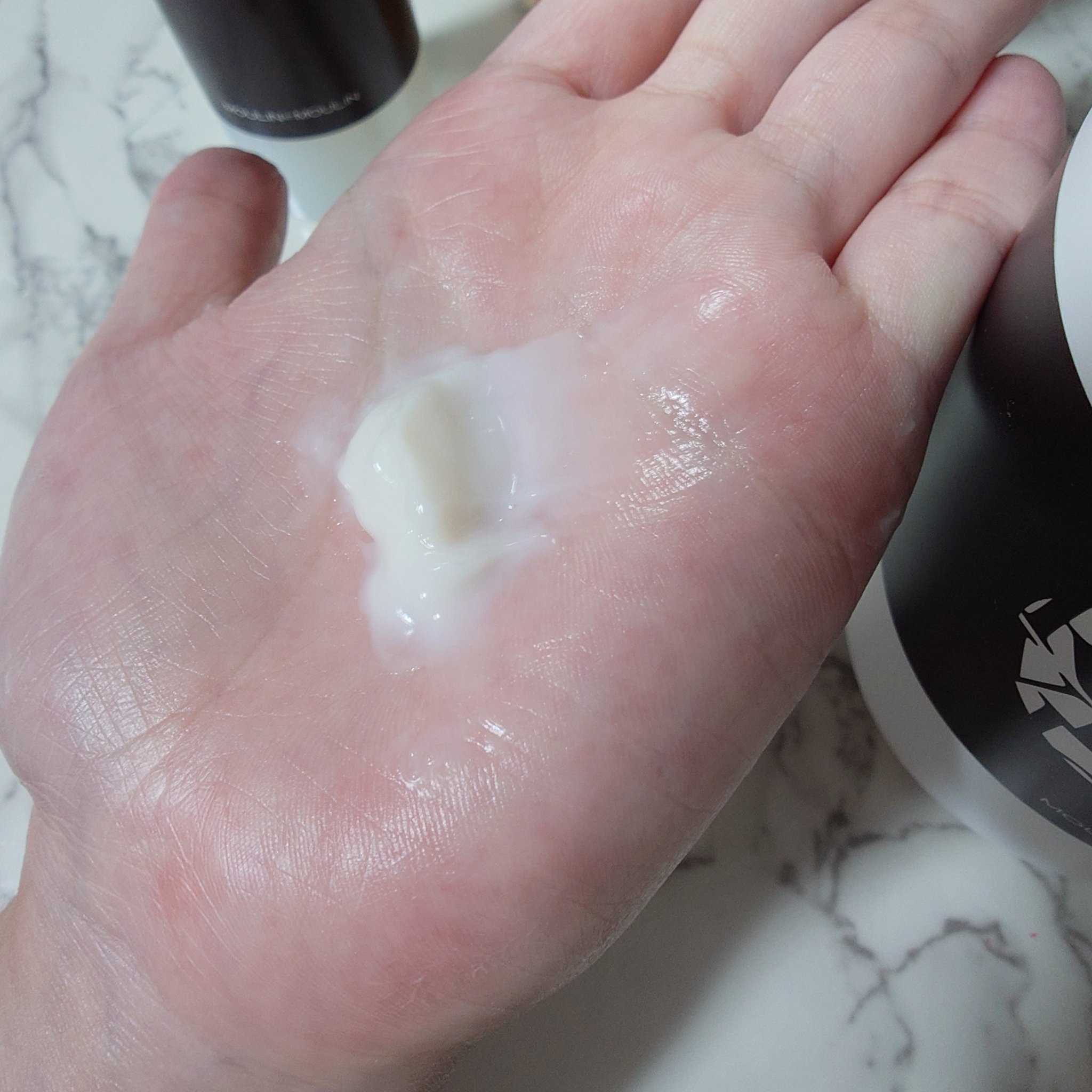 リノヴィール　エッセンスミスト/リノヴィール/アウトバストリートメントを使ったクチコミ（3枚目）