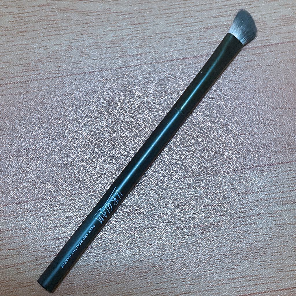 UR GLAM SHADING BRUSH/U R GLAM/メイクブラシを使ったクチコミ(1枚目)