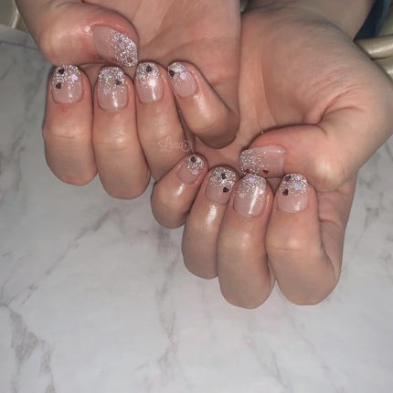 Iuna. Mizuki on LIPS 「.flashgradation✨#nail#nailstagr..」(2枚目)