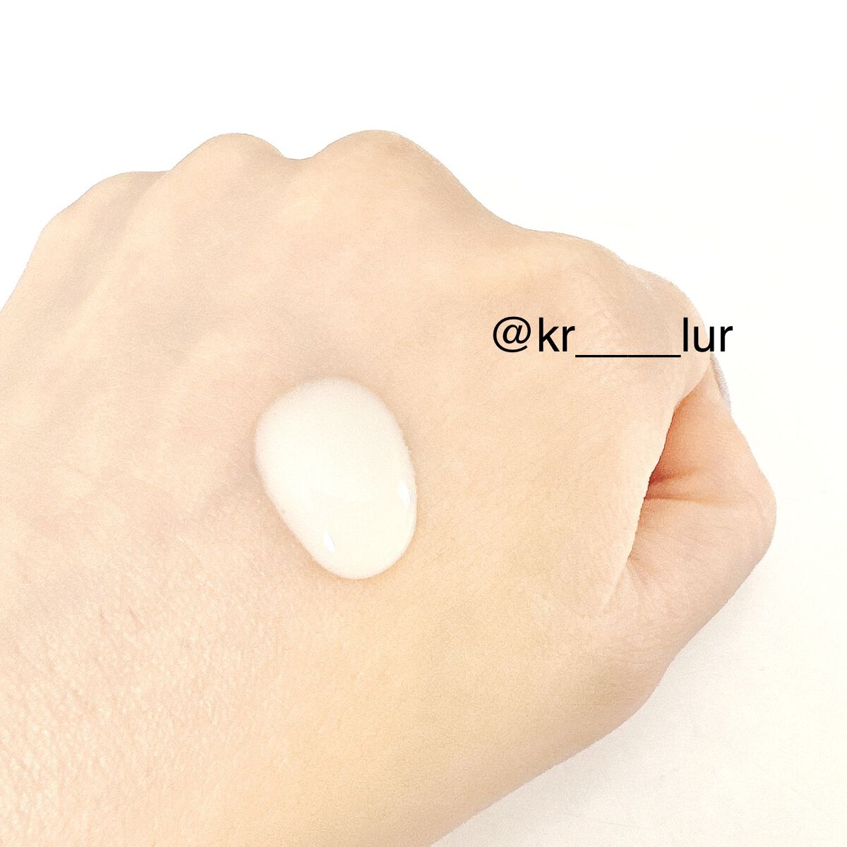 ベリー モイスチャライジング サンクリーム/SKINFOOD/日焼け止めクリームを使ったクチコミ（2枚目）