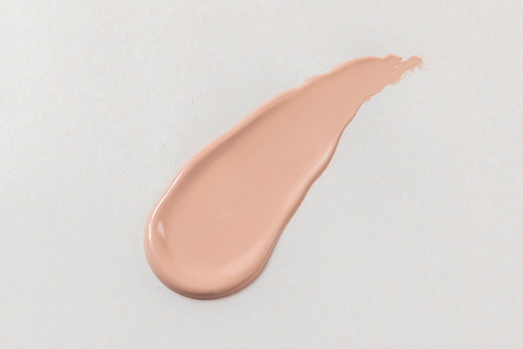 ピンクベージュ