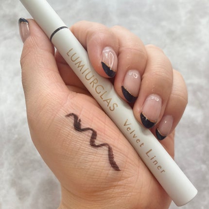 ベルベットライナー 02 ボルドーブラック/LUMIURGLAS/リキッドアイライナーを使ったクチコミ(3枚目)