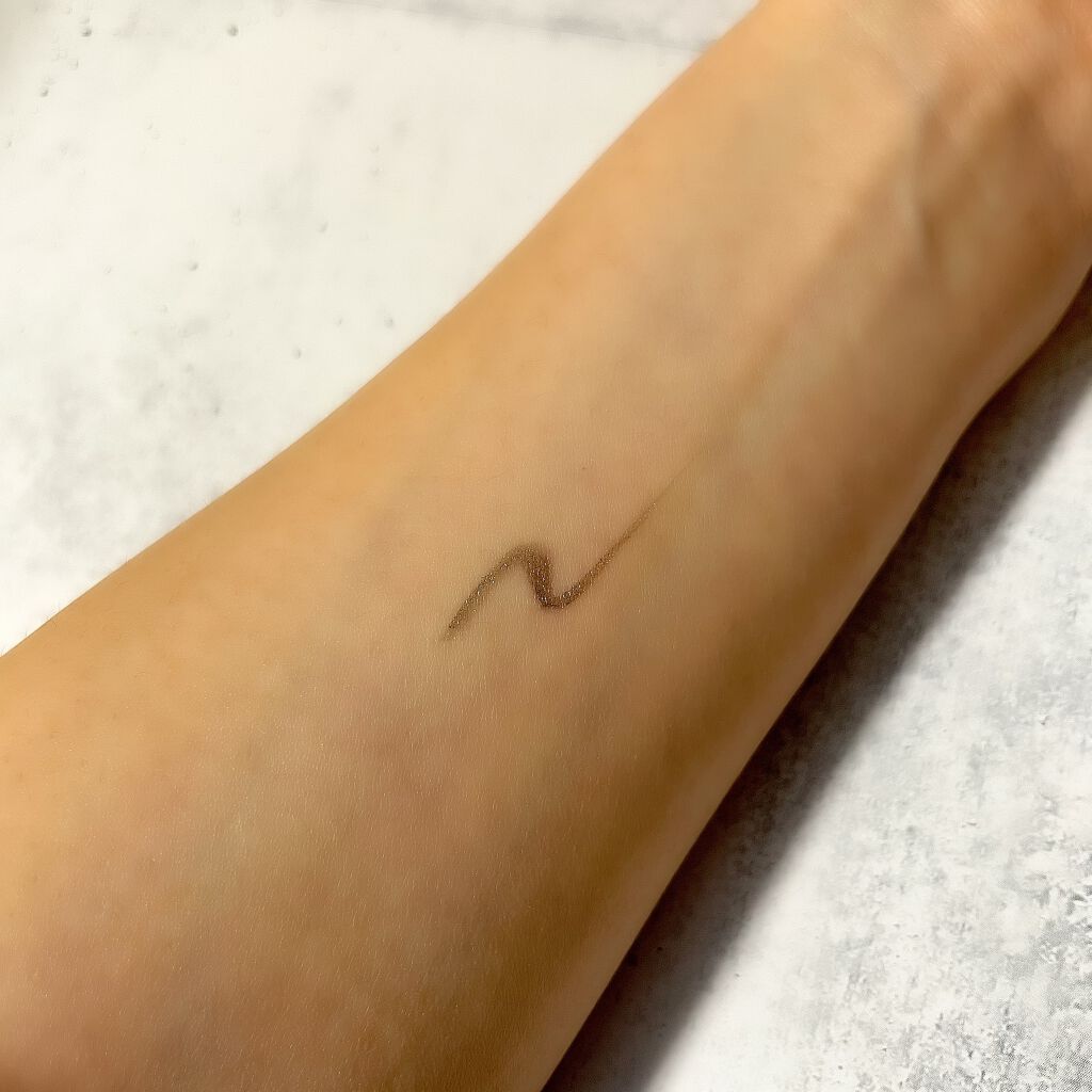 7 SHADES OF BLACK/UZU BY FLOWFUSHI/リキッドアイライナーを使ったクチコミ(3枚目)