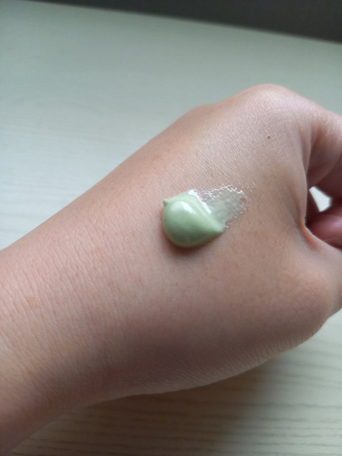 マーメイドスキンジェルUV/キャンメイク/日焼け止めジェルを使ったクチコミ（2枚目）