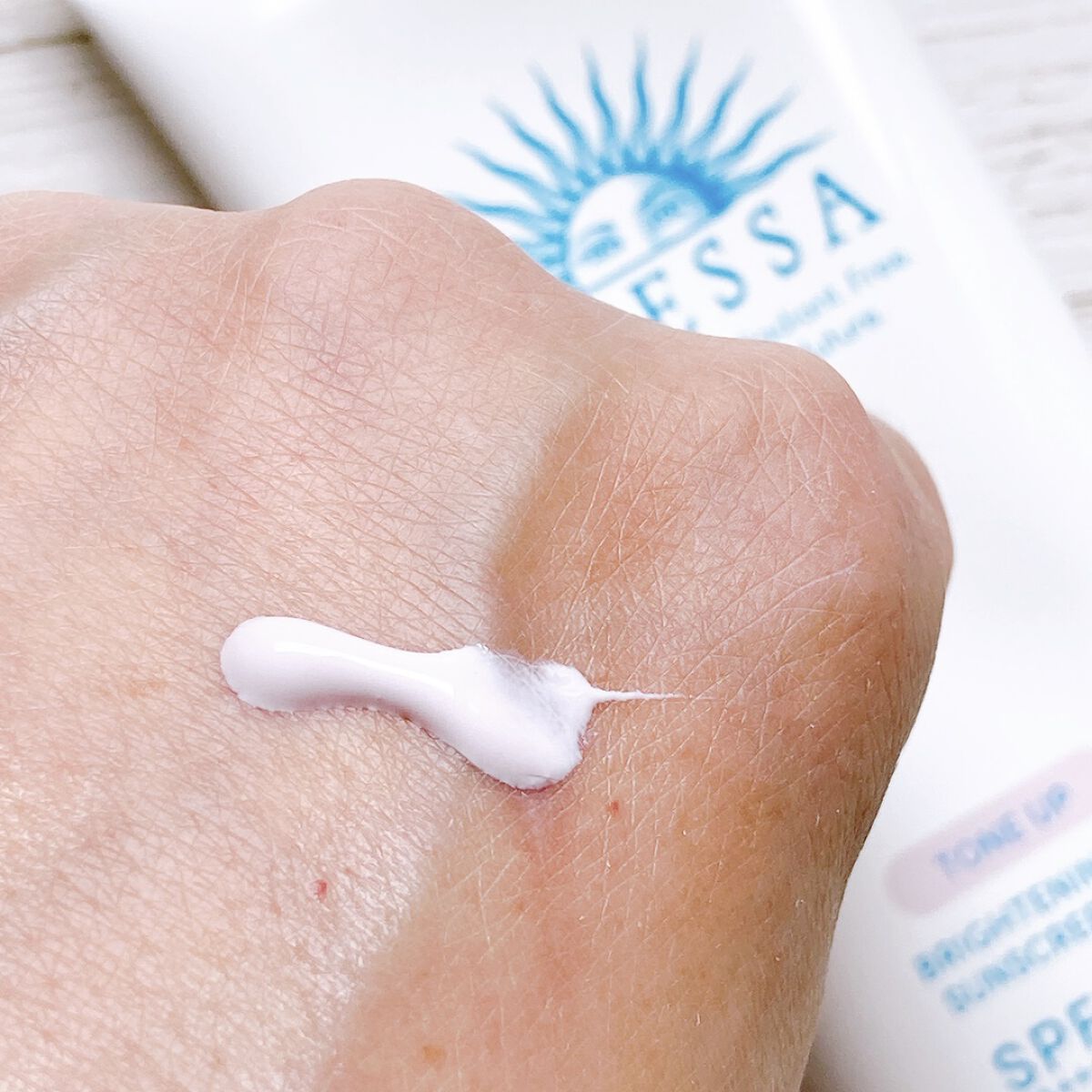 ブライトニングUV ジェル N/アネッサ/化粧下地を使ったクチコミ（2枚目）