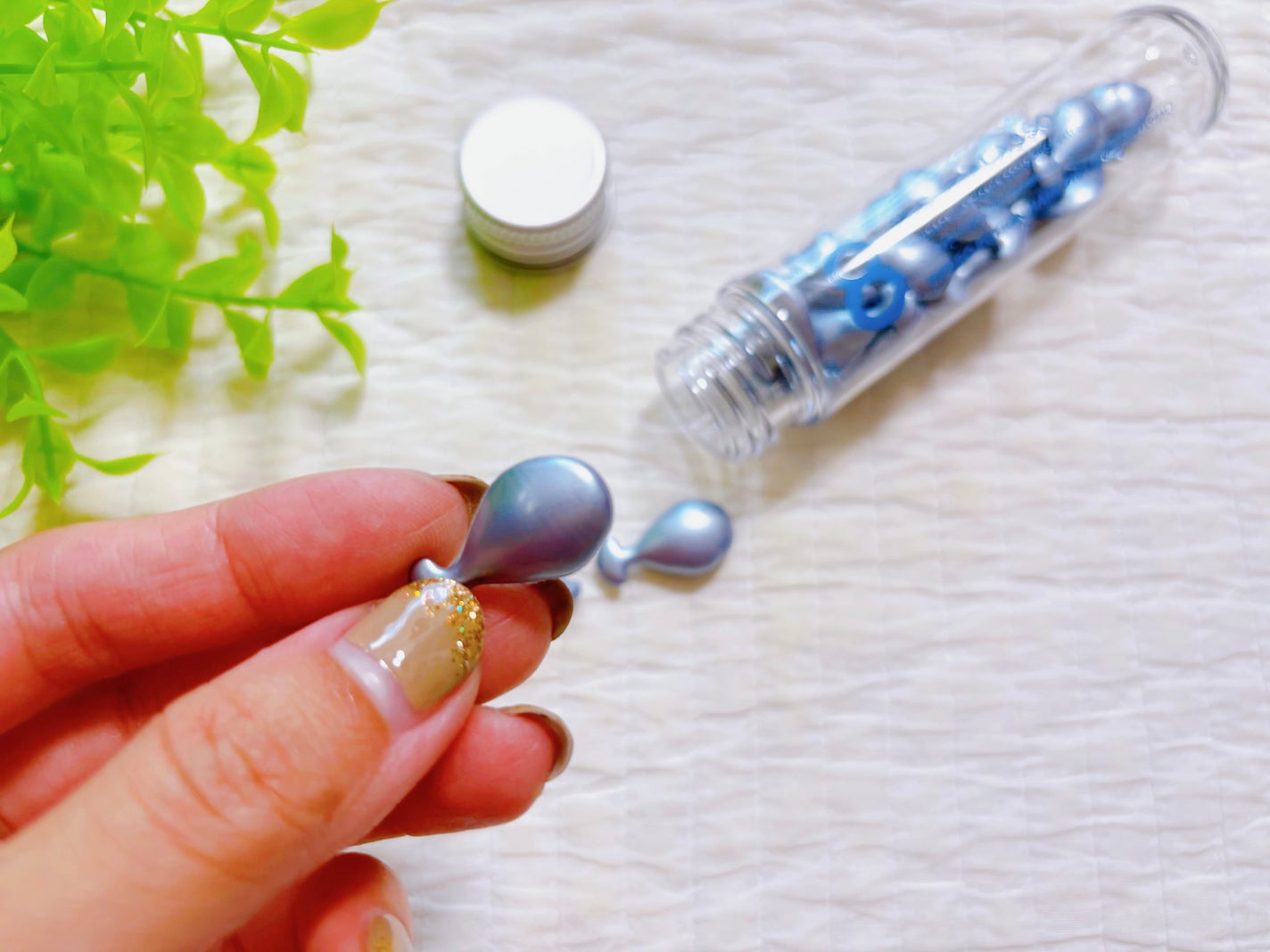 ハイドロポーション 美容液ヘアオイル(アクアホワイトフローラルの香り)/エイトザタラソ/ヘアオイルを使ったクチコミ(3枚目)