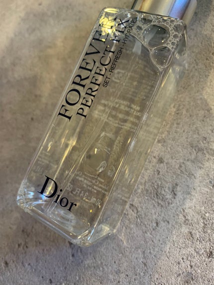ディオールスキン フォーエヴァー メイクアップ フィックス ミスト/Dior/化粧下地を使ったクチコミ(3枚目)