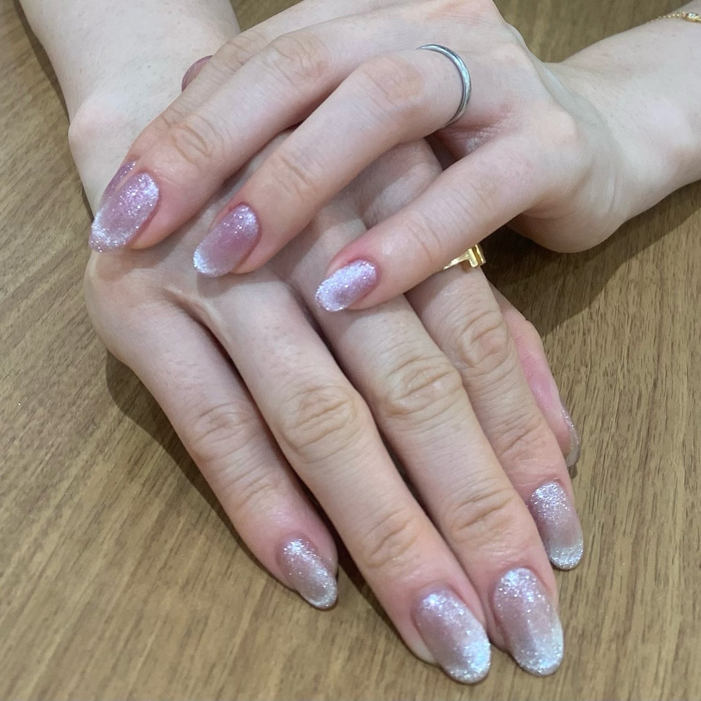 👾👾👾MAYUMI👾👾👾 on LIPS 「ネイル変えてきました( ̄ー ̄)絶妙に右手と左手がチグハグカラー..」(2枚目)