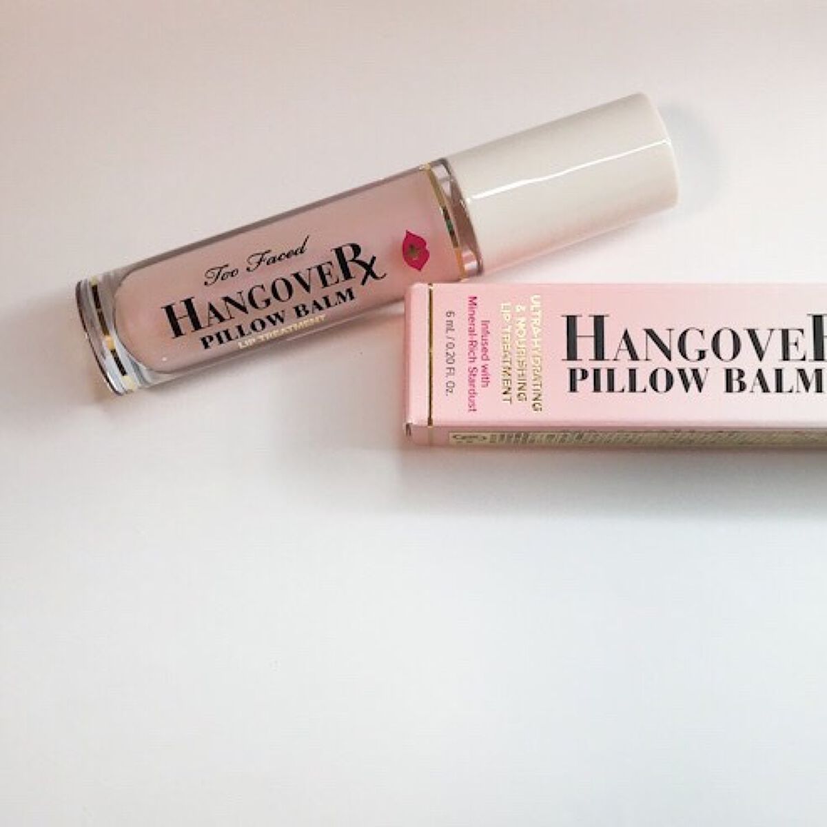 ～トゥー フェイスド ハングオーバー～ ピロー バーム リップ トリートメント/Too Faced/リップ美容液を使ったクチコミ（1枚目）