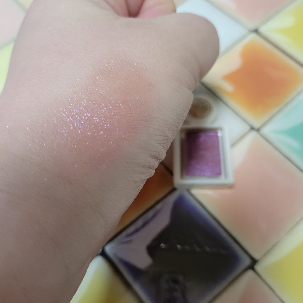 シャドーカスタマイズ (ブリリアントグリッター)/MAJOLICA MAJORCA/グリッターを使ったクチコミ(2枚目)