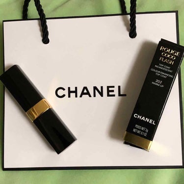 ルージュ ココ フラッシュ トップ コート 202 ウォーム アップ/CHANEL/口紅を使ったクチコミ（2枚目）