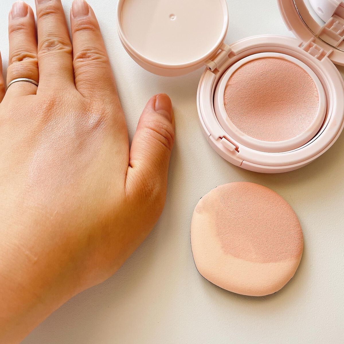 アクアリースキンウェア/ESPRIQUE/クッションファンデーションを使ったクチコミ(3枚目)